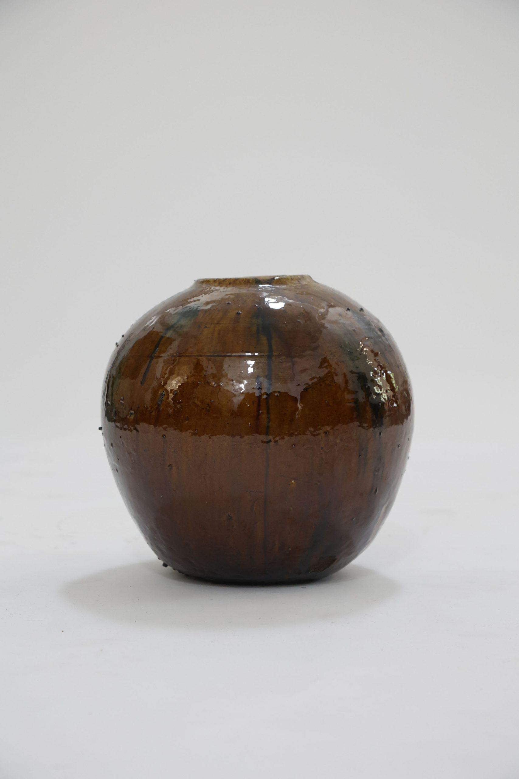 BROWN TAMEGROUTE VASE-image